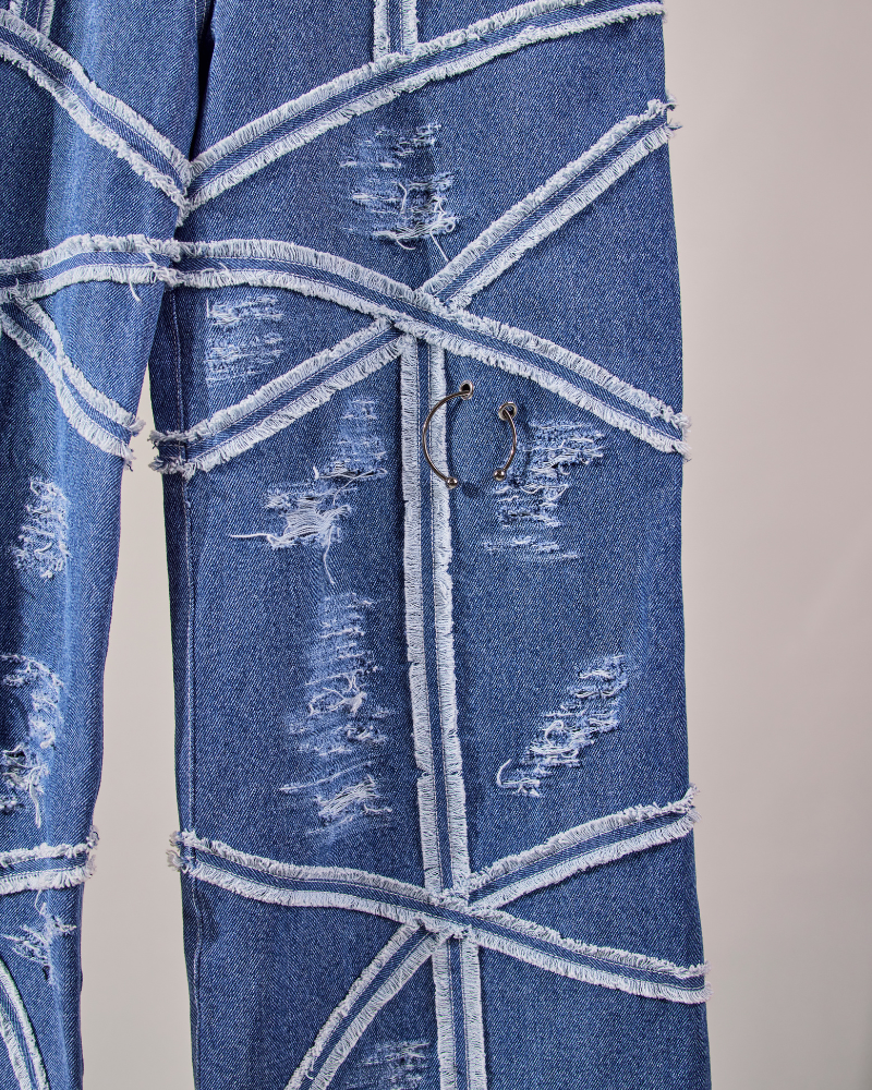Detail shot of pockets and design on Criss oversized denim pants – Volfsbane streetwear India 2