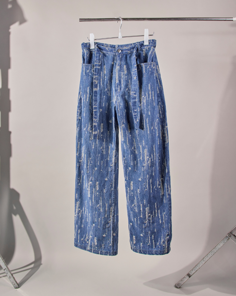 Oversized Scratchy Denim Jeans